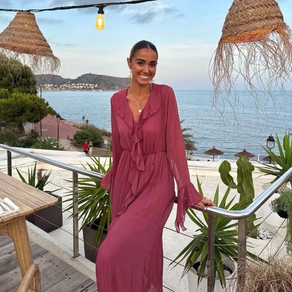 ZARA BLOGGERS FAVORITE RUFFLED GEORGETTE MIDI DRESS - Picture 2 of 16